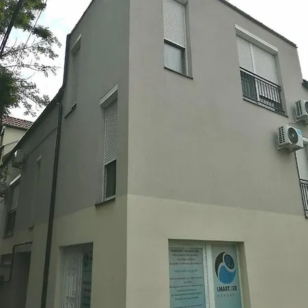 Boglarka Apartment
